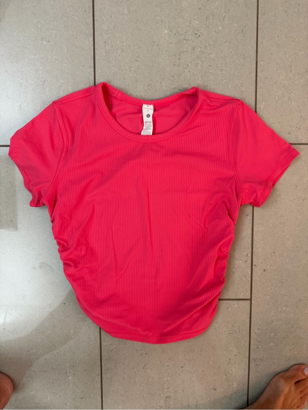 Lululemon Ribbed Short Sleeve Cropped Tee